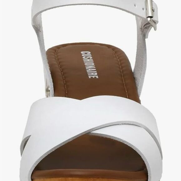 CUSHIONAIRE Women's Slate Faux Wood Sandal +Memory Foam - Picture 3 of 4